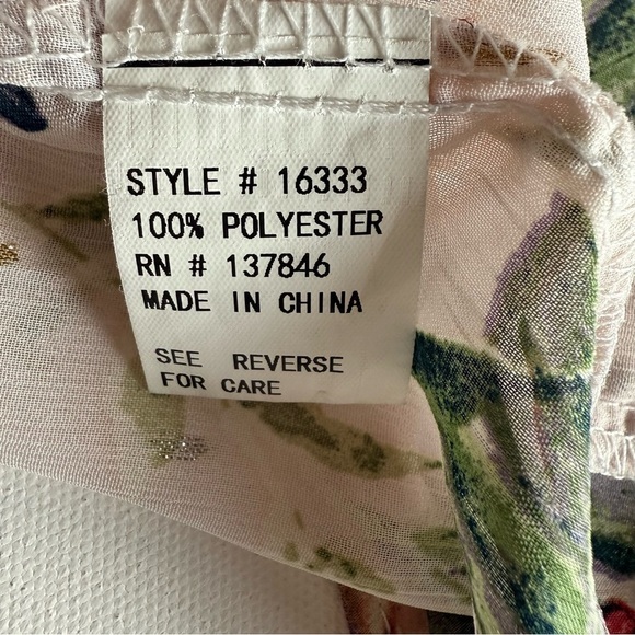 Room Mates pink metallic accents size medium floral blouse w/ puff cap sleeves - Picture 4 of 6